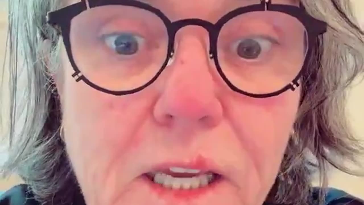 Rosie O’Donnell, with a fresh batch of herpes, apologizes for calling the trans Minneapolis killer