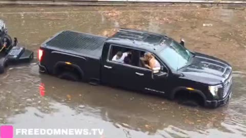 BREAKING New York is currently under a State Emergency after massive flooding. Pray for NY