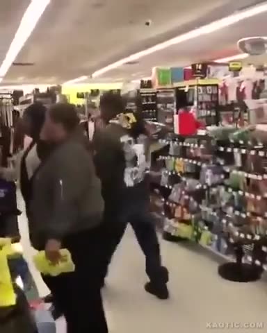 Negro gets absolutely hammered by cops