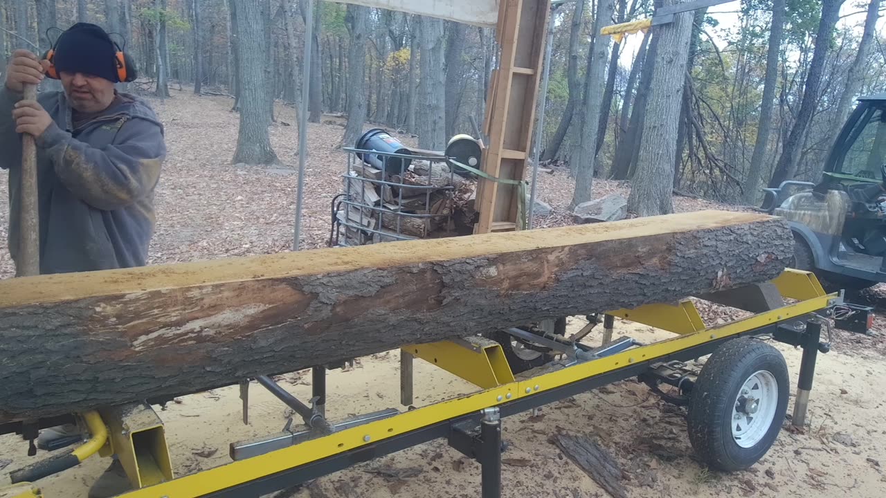 This Cherry log PUSHED my budget sawmill to the limit!!