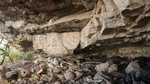 Cave full of elongated skulls in #apurimac #peru