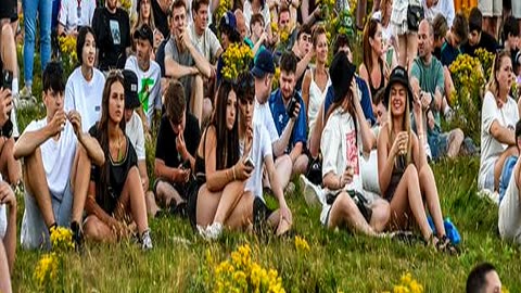 Oasis Fans Livid as Heaton Parks Gallagher Hill S