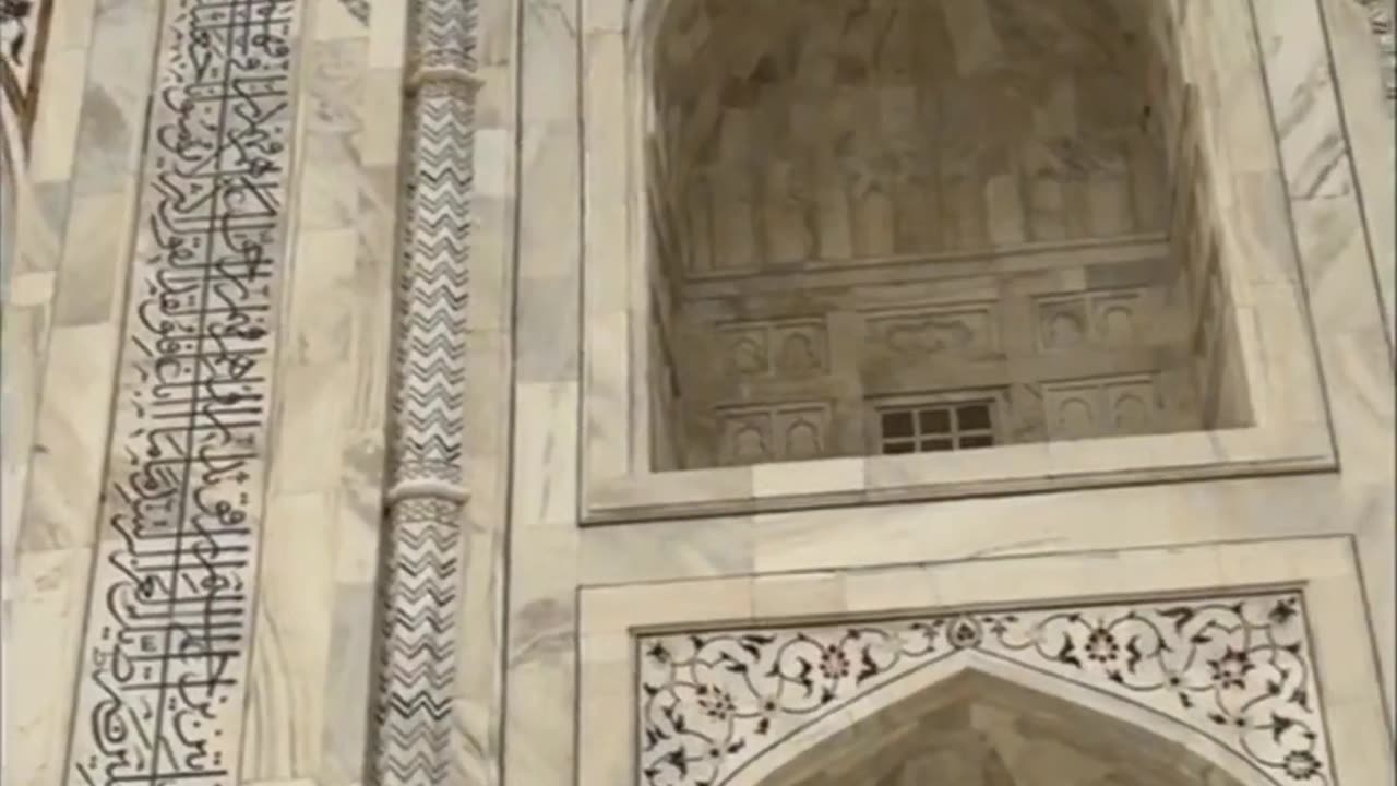 Discover the Beauty of the Taj Mahal: A Must-Visit in Agra