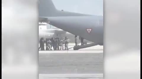 RAW VIDEO: Mexico transfers 26 cartel members wanted by U.S. in deal with President Trump