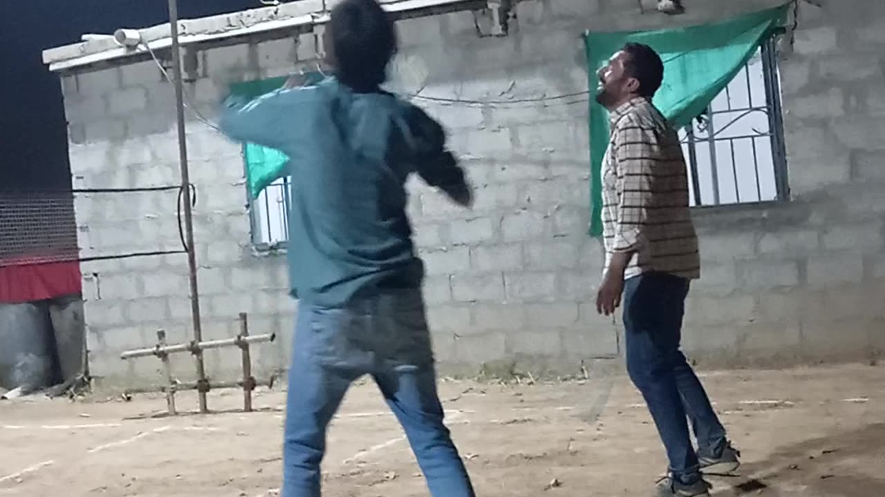 Badminton for Fun, Exercise & Entertainment! Part 01