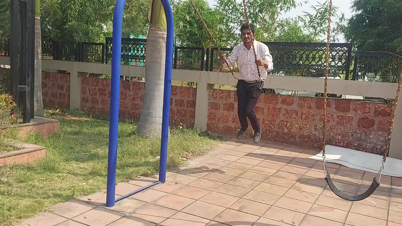 My friend aren't playing in zula