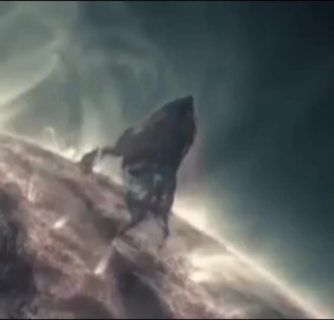 PARASITO SUPERMASIVO extrayendo plasma del SOL a que nos enfrentamos?