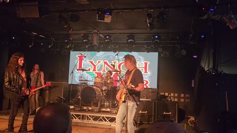 Lynch mob ( live)