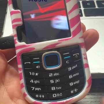 how i faked a call on a phone from 2009- Fever Fawn