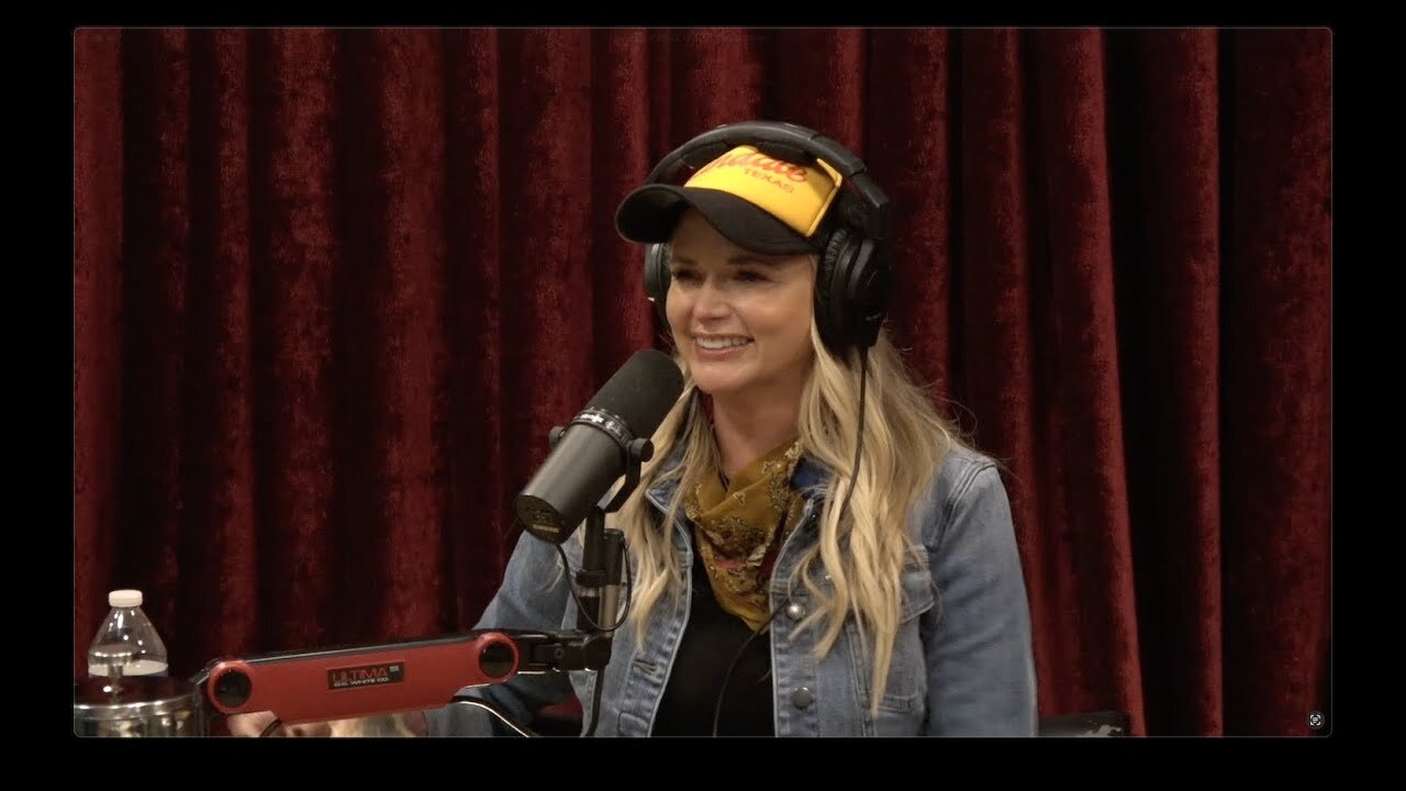 Joe Rogan Experience #2402 - Miranda Lambert