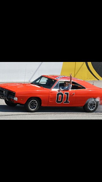 Hazzardous Stunt: General Lee Replica Soars Over City Fountain In Wild Video - Part 1