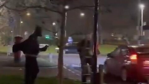 "Batman Impersonator Takes on ULEZ 5G Cameras in London: An Unconventional Vigilante Tale"