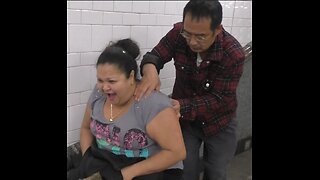 Luodong Massages Voluptuous Mature Hispanic Woman In The Subway