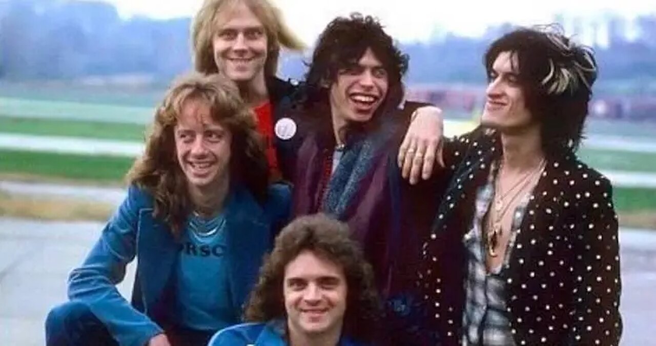 WALK THE DOG ~ AEROSMITH ( LIVE )