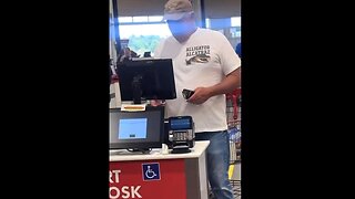 Patriot proudly wears an Alligator Alcatraz shirt in Costco - everybody not happy with it