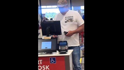 Patriot proudly wears an Alligator Alcatraz shirt in Costco - everybody not happy with it