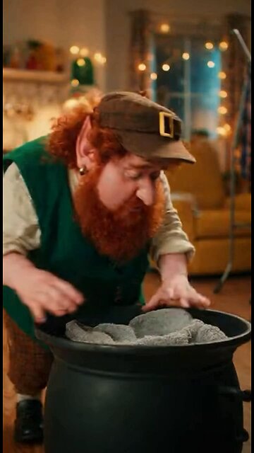 My Roommate Uses the Pot of Gold for Laundry 🧺#SoraAI #AIVideo #RoommateProblems #LaundryDay