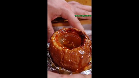 Bake an apple and find the recipe from the French.