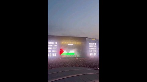 massive Fontaines dc concert Primavera free Palestine display tribute