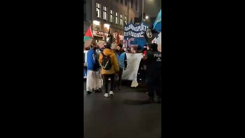 🚨 🇩🇪 German youth takes over cities protesting new