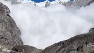 Dramatic video of avalanche coming down towards Nepal mountain base camp