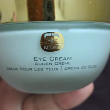 promoting a eye cream product