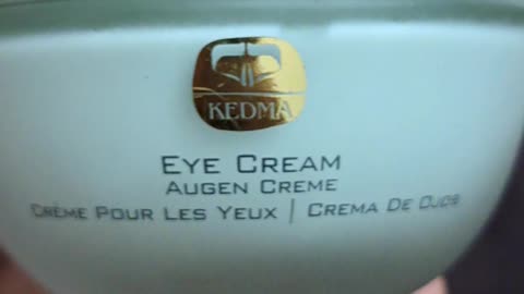 promoting a eye cream product