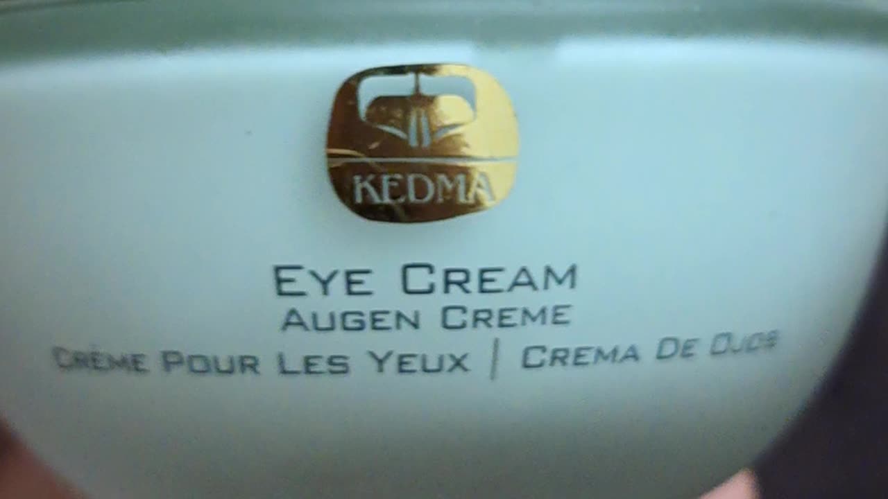 promoting a eye cream product