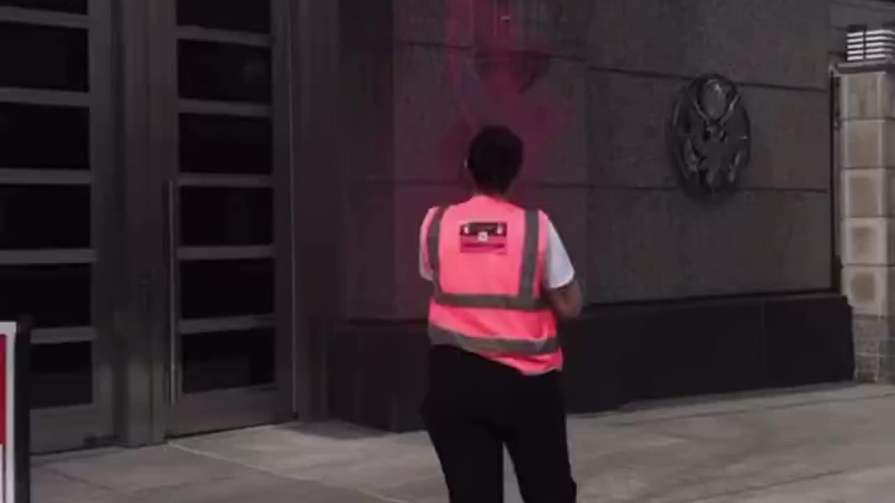 ACTIVIST vandalizing the US Embassy in Ottawa 🇨🇦 this same group vandalized