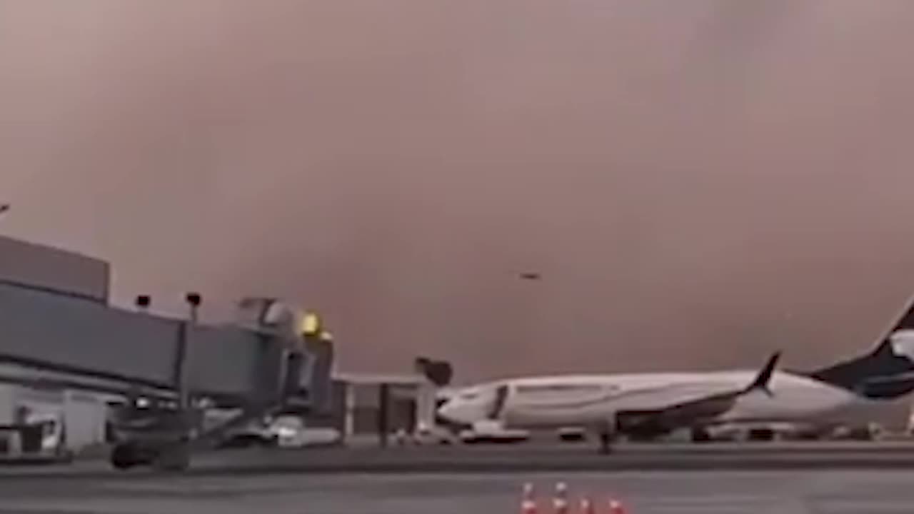 🚨🇲🇽 Una tormenta de arena en México afecta el transporte