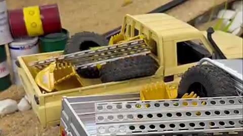 Breaking: TOYOTA Land Cruiser MN82 vs SG1406 Challenge #rccar #shorts #fyp #tren