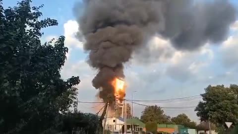 Giant Natural Gas Terminal at Russia's Afipsky Oil Refinery Burning Uncontrollably