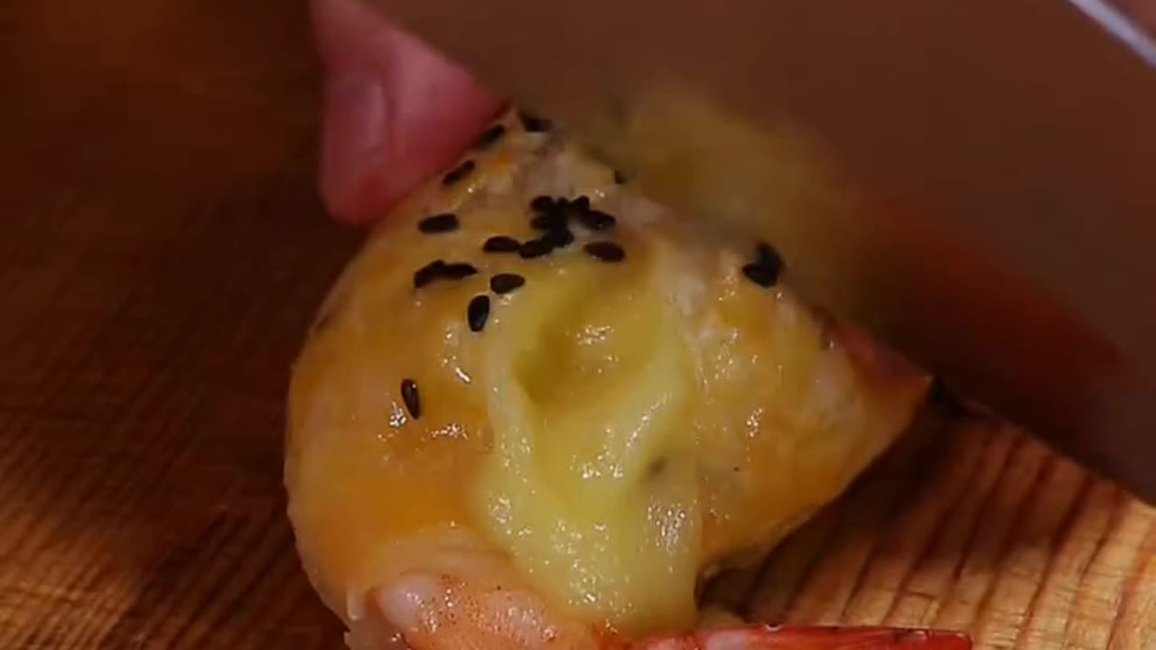 Crispy cheese shrimp, very fragrant and delicious