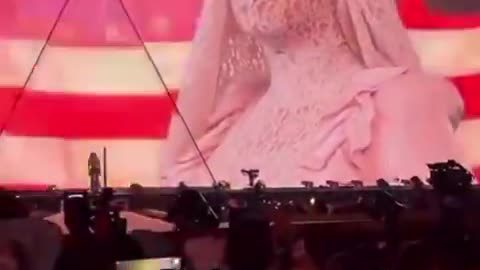 Beyonce casting a spell on everyone at her concert…