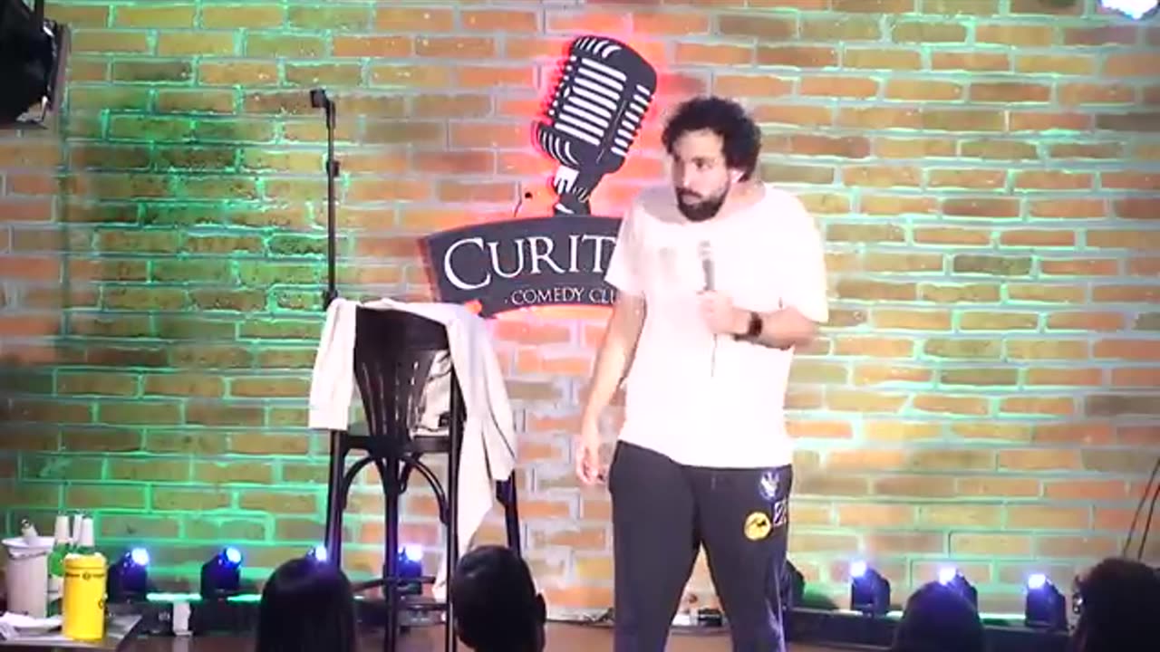 Stand UP humor Murilo Couto Brazilian