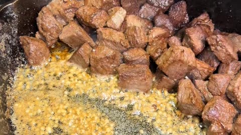 Garlic Butter Steak & Potatoes! !! 🔥🔥 #steak #EasyRecipe #DinnerIdeas