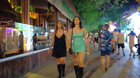 Shocking Nightlife Secrets in Playa del Carmen! 🇲🇽💃