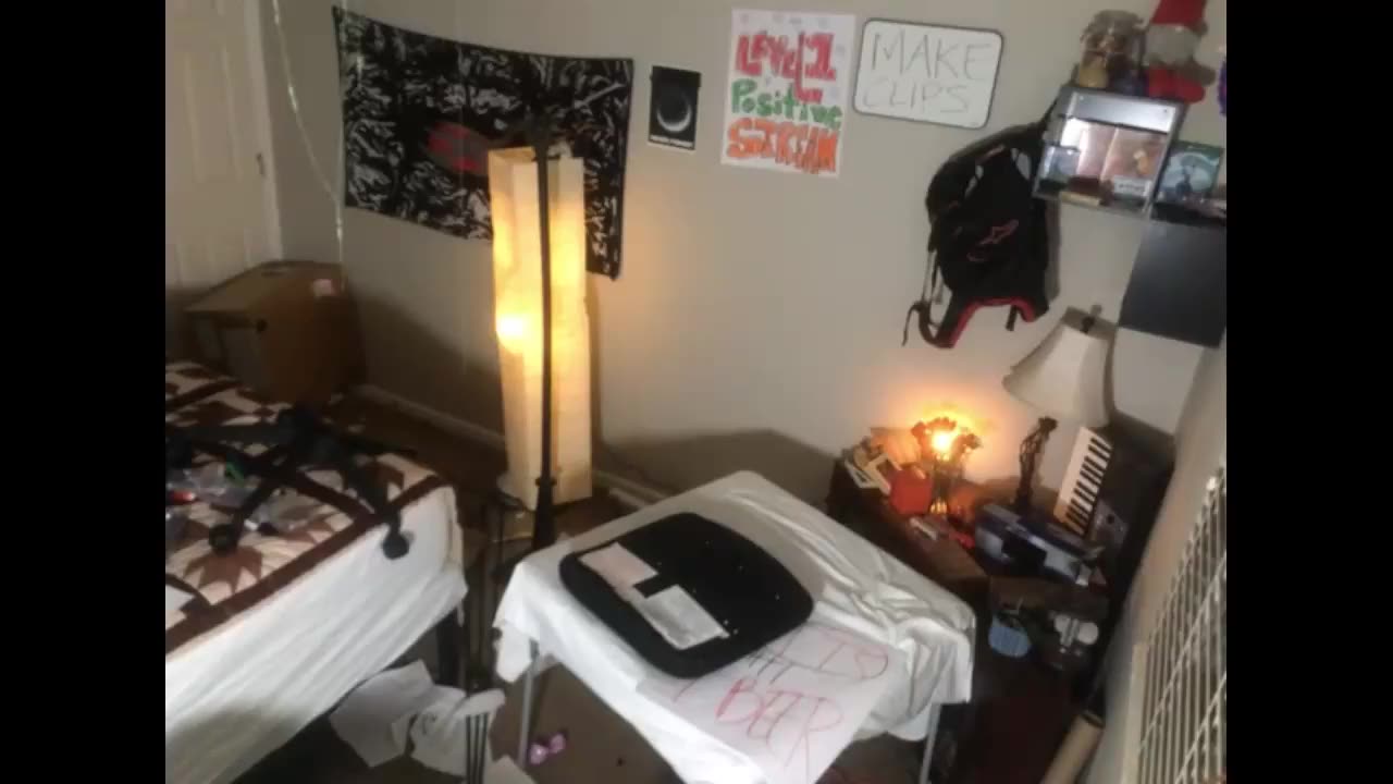 The box (building a new chair since he broke his yesterday) is killing his momentum... (2) (LEVEL1)