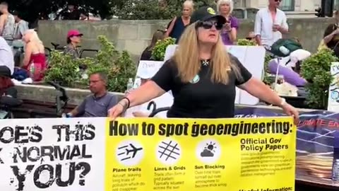 🚨🇬🇧 Leilani Dowding in attendance at huge Geo-Engineering Protest...