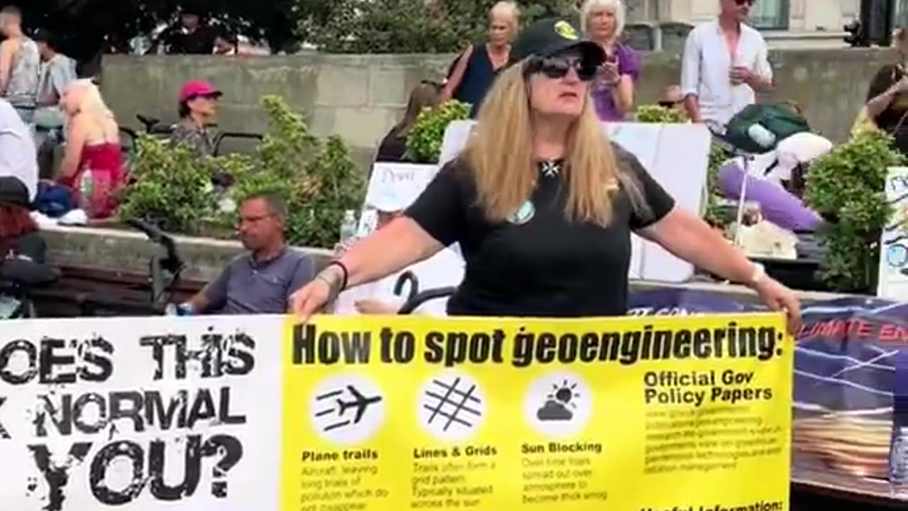 🚨🇬🇧 Leilani Dowding in attendance at huge Geo-Engineering Protest...