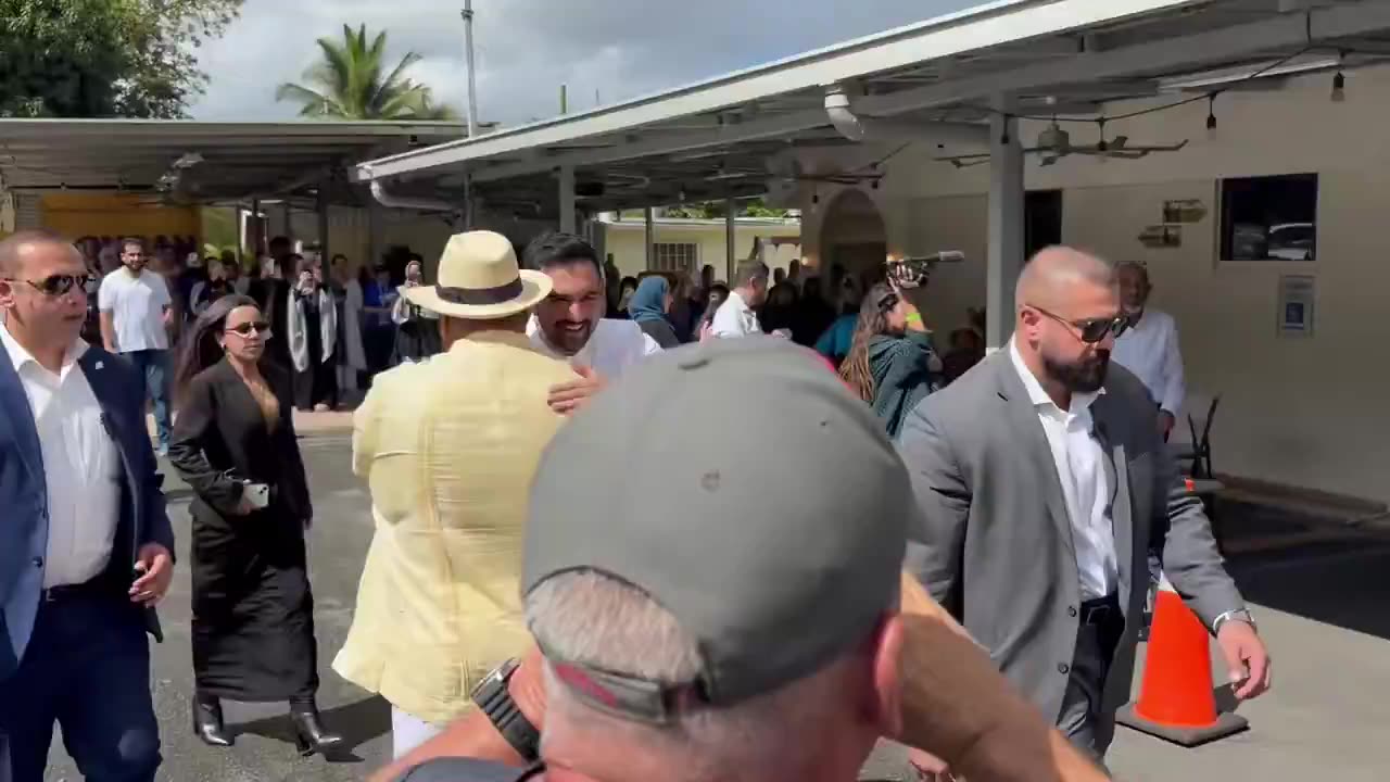 Just days after winning the NYC mayoral election, Zohran Mamdani flew to Puerto Rico