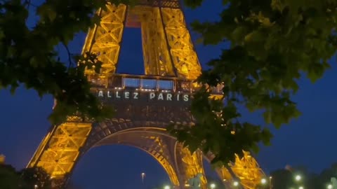 Supportive message on Eiffel Tower cheers PSG for Champions League final clash against Inter