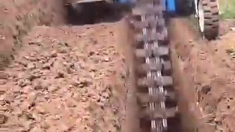 How Can This Chinese Trencher Dig So Fast? ⏱️💥