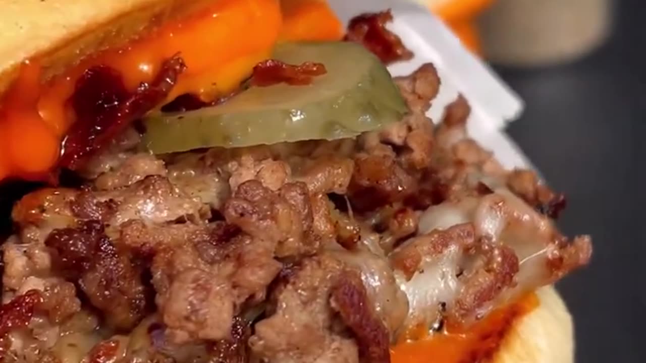 Beef burger with beacon