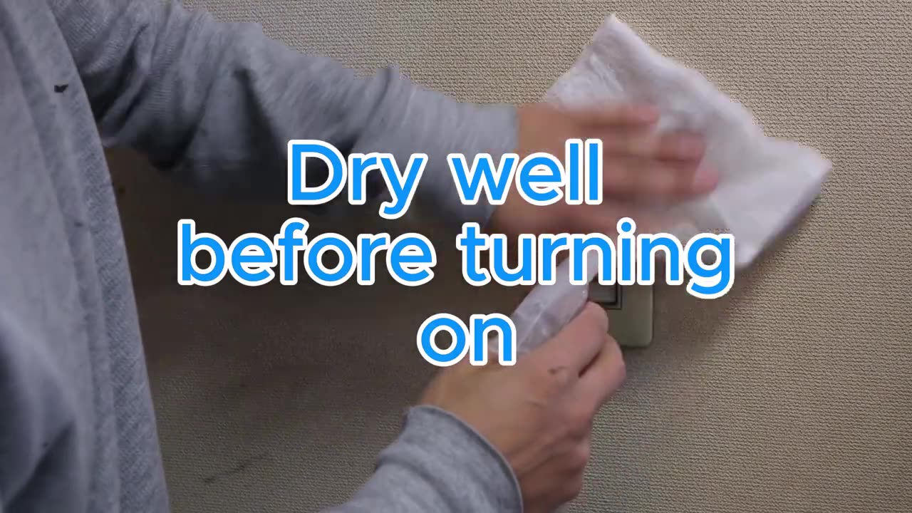 Transparent Clean： Floor Revival with Veronica for a Fresh Shine! (1)