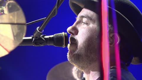Fly on a Windshield (Genesis song) - Steve Hackett (live)