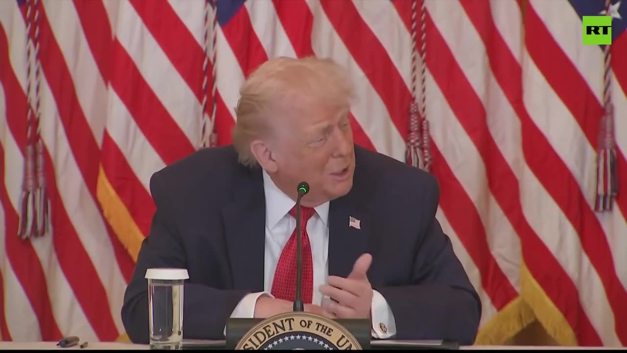 Trump mocking Macaron