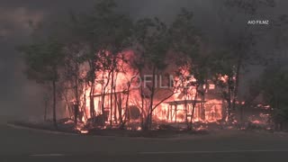 WATCH: Several homes in flames as 6-5 Fire moves through Chinese Camp, California