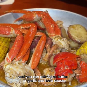 Trying red lobster’s new seafood boil! #foodie #shorts #redlobster #seafood #eating #lobster