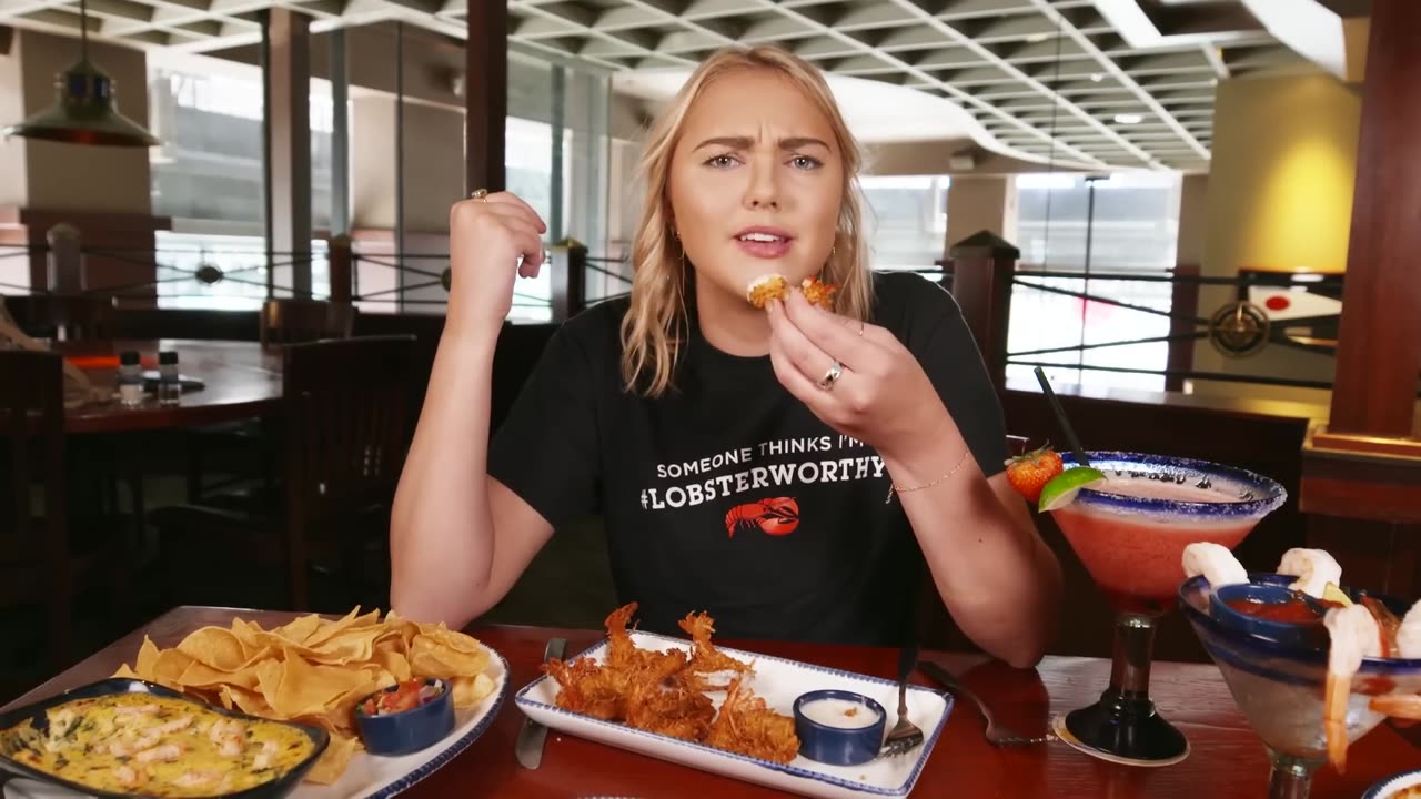 Trying ALL Of Red Lobster's Most Famous Menu Items (1080p)